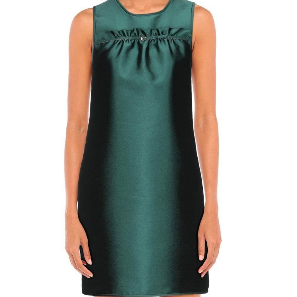Short dress
